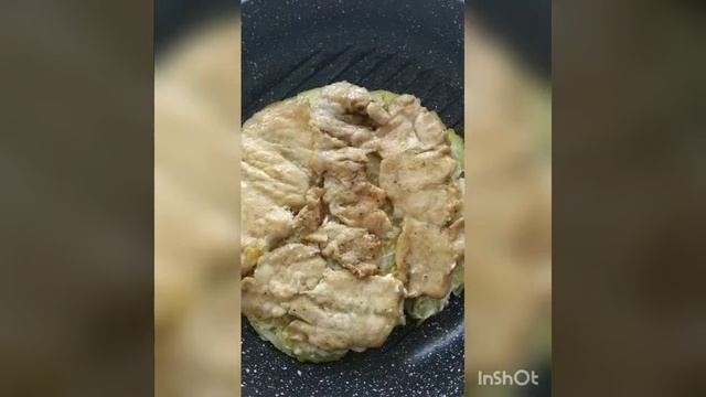 Мясо по- французски ( с тертым картофелем)#горячееблюдо# на сковороде