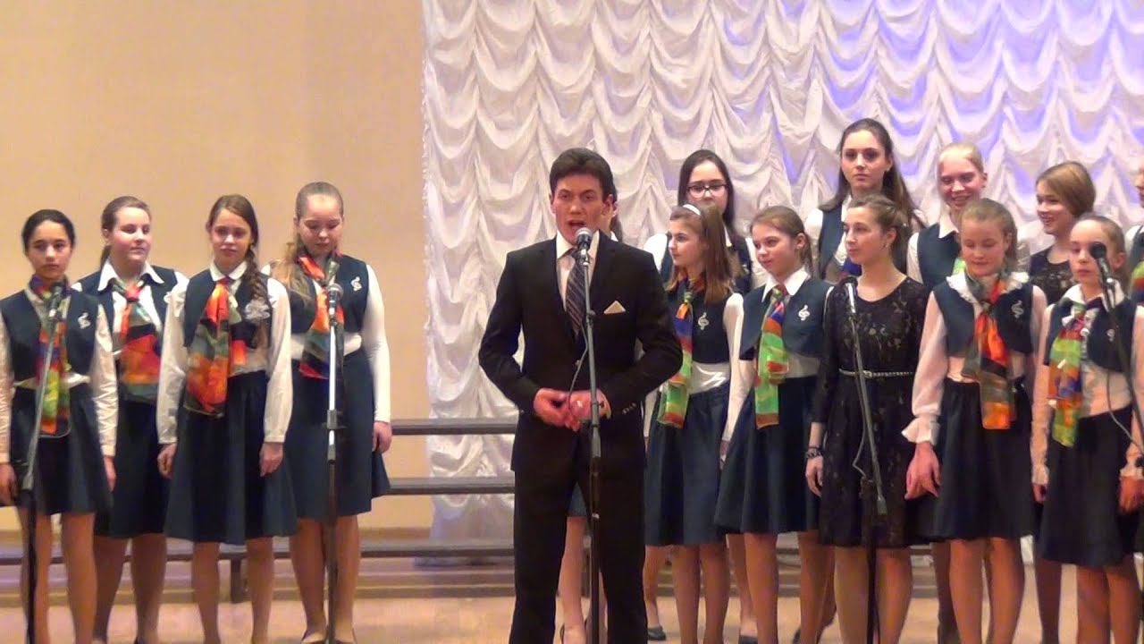 "Серенада Трубадура" Муз. Г. Гладкова, сл. Ю. Энтина Хор "Viva voce" Солист Александр Сидоров
