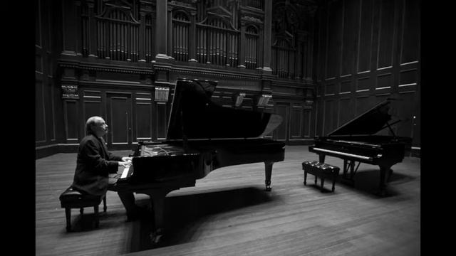 Chopin/Godowsky Etude Op. 25 No. 12 (LH alone) played by Marc-Andre Hamelin смотреть онлайн