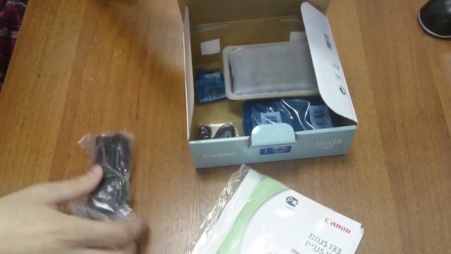 Распаковка фотоаппарата Canon IXUS 132 Blue смотреть онлайн