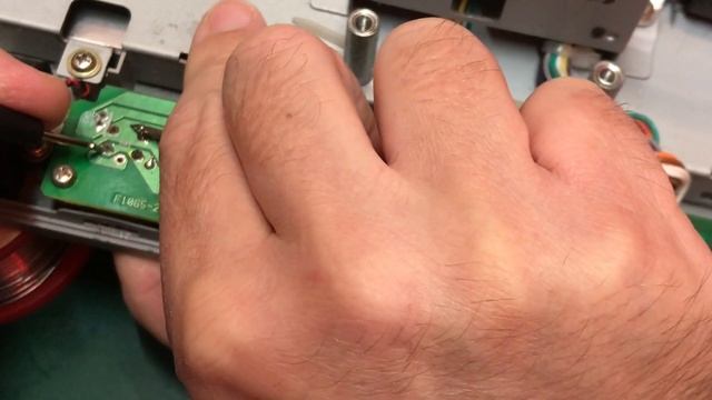 Repairing an old Compaq VGA monitor смотреть онлайн