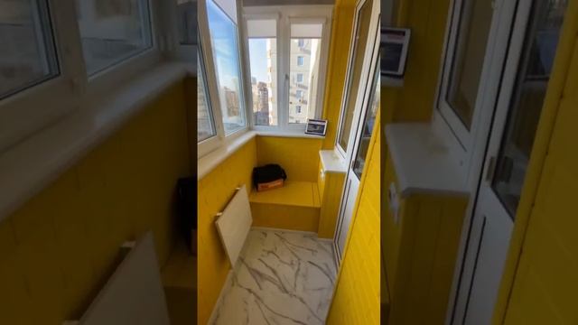 Отделка балконов и лоджий КАКСВОИМ в ярких тонах