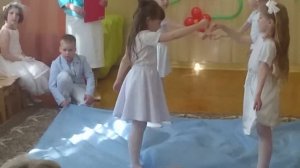 Танец: чайки над водой- Викуля. Канал ТАТЬЯНЫ ЗАЕВОЙ