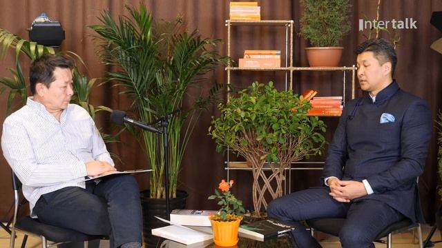 #InterTalk "Санхүүгийн философи" номын зохиолч Ө.Ганзориг смотреть онлайн