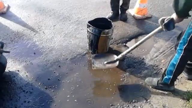 Жесть! Идет ремонт дороги:) смотреть онлайн