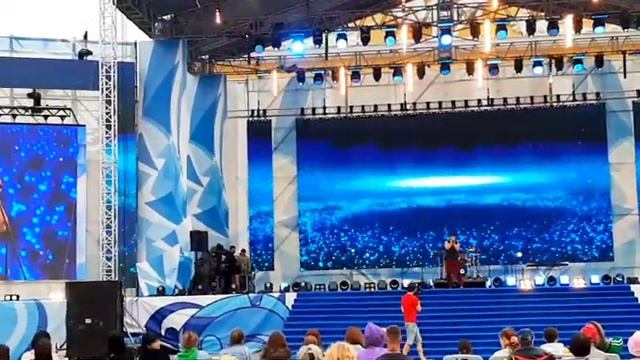 Выступал на дне города. Авторская песня. "Сон" смотреть онлайн