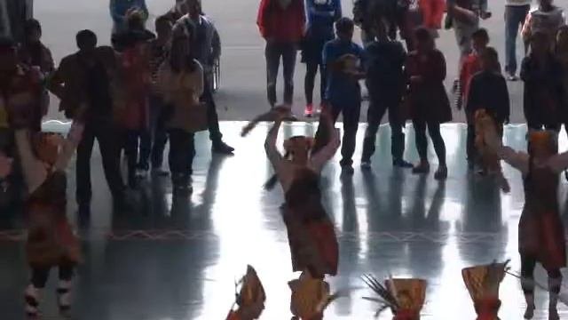 BAILE DE ABORIGENES TAIWANESES.