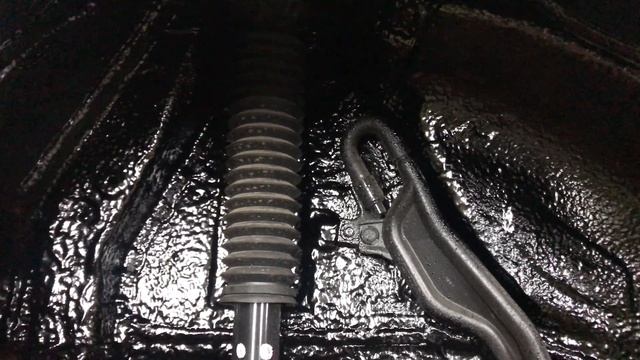 Honda CR-V обесшумливание арок и локеров. Звуки шин (резины) проникали в салон через арки колёс