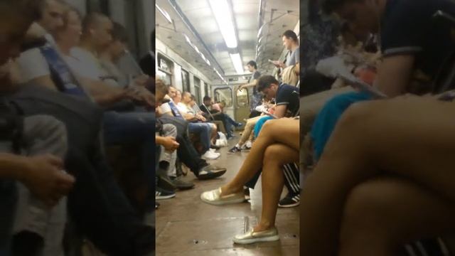 Балерун в вагоне метро смотреть онлайн