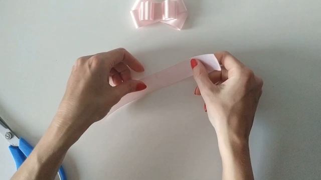 Бант-брошь из атласной ленты/bow-brooch made of satin ribbon