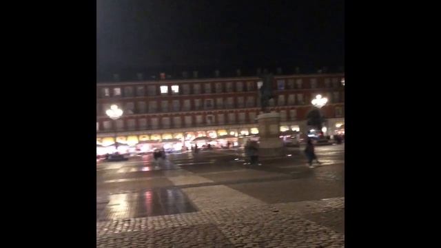 Madrid ,Oldest Restaurant in the World (failed to dine-in) Sobrino de Botin смотреть онлайн