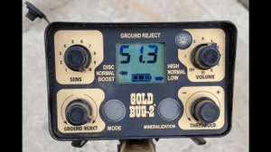 Testing the New / Old Gold bug 2 metal Detector - taking  look at the new user interface