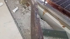 Перемонтаж алюминиевой двери из-за косяка с порогом. Особенности правильной установки порога