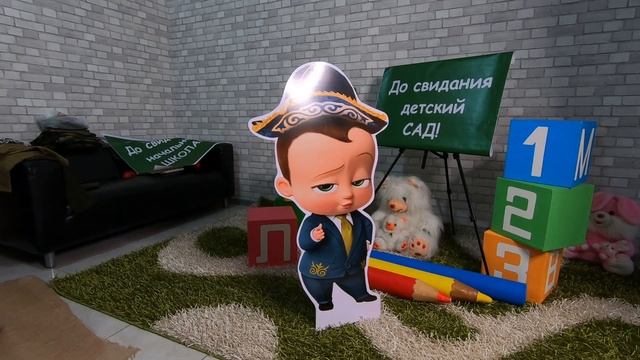 Видео  том как обращаться с фотопленкой и использовать простейший фотоаппарат (мыльница)