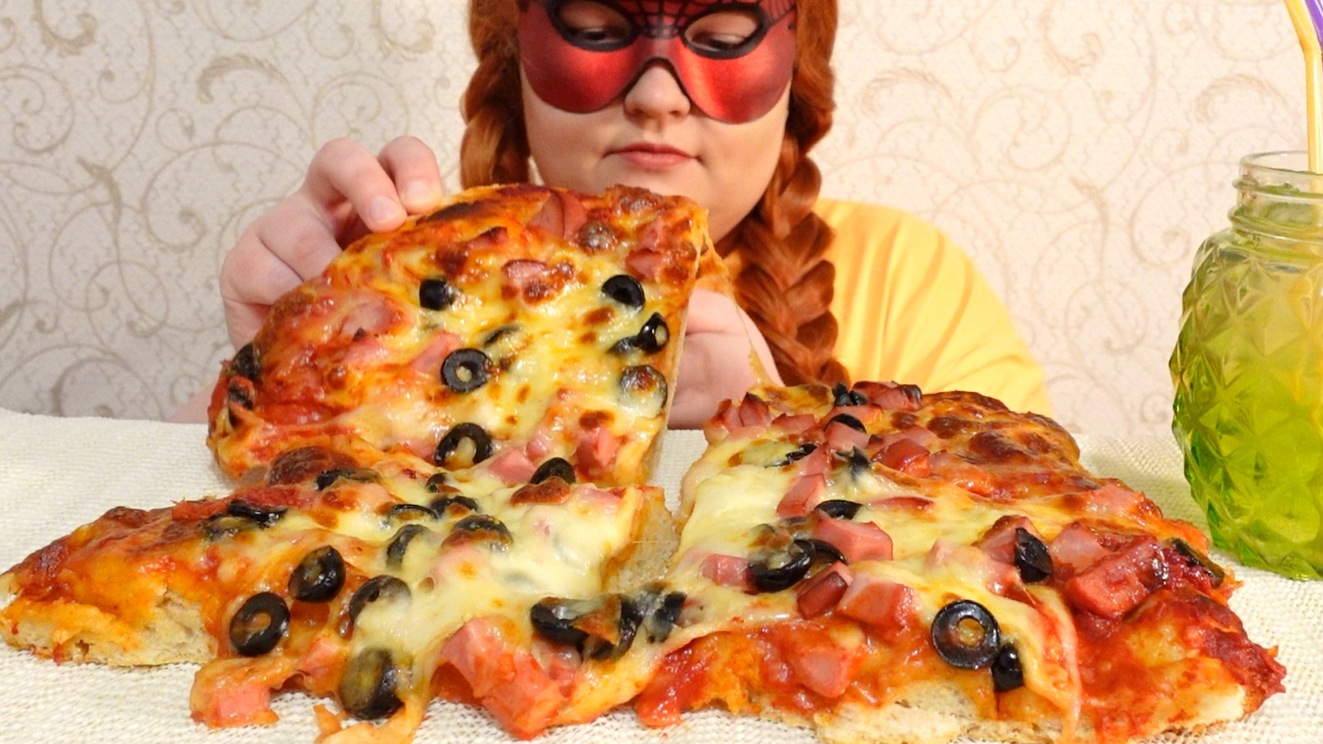 фотошоп из пиццы девушка фото 81