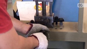 Станок для пробивки отверстий в профильной трубе 20х20, 25х25