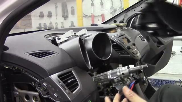 Кузовной ремонт. Хёндай Элантра, демонтаж панели приборов. Body repair. смотреть онлайн
