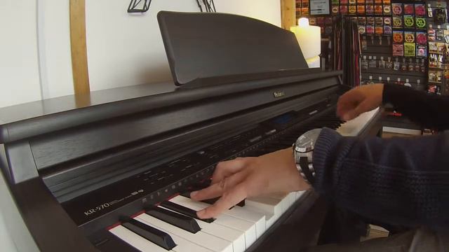 Second Hand Roland KR-70 at Allegro Music Westcliff смотреть онлайн