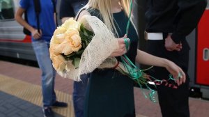 Девушка дождалась парня с армии Предложение руки и сердца