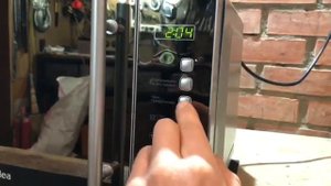 Микроволновая печь Midea AM 820 CMF