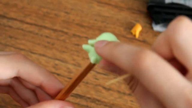 Украшение для карандаша / Украшение для ручки / Полимерная глина / Веселый кактус / Мастер класс смотреть онлайн