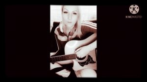 Забытую песню несёт ветерок