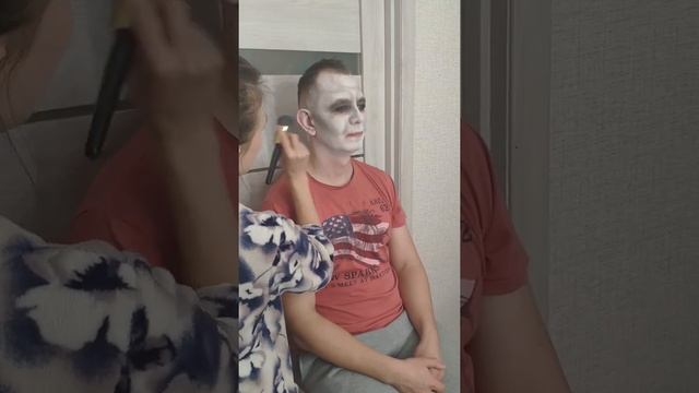 Макияж клоуна Пенивайза. Страшно смешно получилось ОНО смотреть онлайн