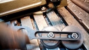 Приклон шестерней гитары китайского токарного станка WM210 для быстрой смены шага резьбы