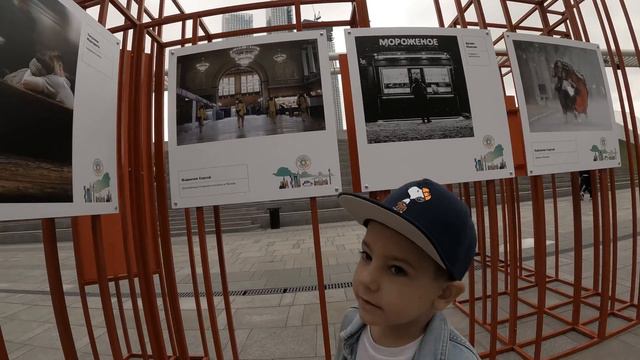 Что посмотреть в Москве с ребёнком и со сломанной ногой ?