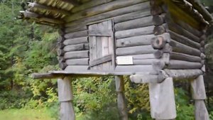 Древние жилища хантов и манси