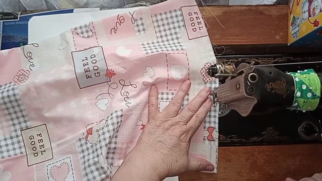 Две наволочки на подушечки в кроватку для внучке смотреть онлайн