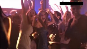 Эмма Уотсон танцует с Рупертом Гринтом в клубе