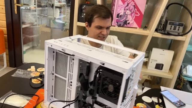 РЕАЛЬНАЯ ЖИЗНЬ КОМПЬЮТЕРНОЙ МАСТЕРСКОЙ смотреть онлайн