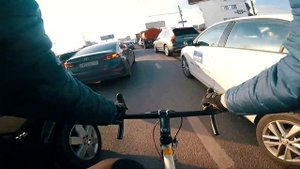 Пробиваюсь через пробки на фиксе. Краснодар.(На фиксе по городу, fix, fixed gear)