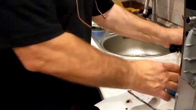 Кофемашина Bosch TES 50321 прочистка диспенсера(излива) смотреть онлайн