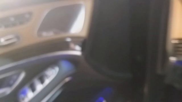 GREGORYS CARS Mercedes-Benz S560 Maybach