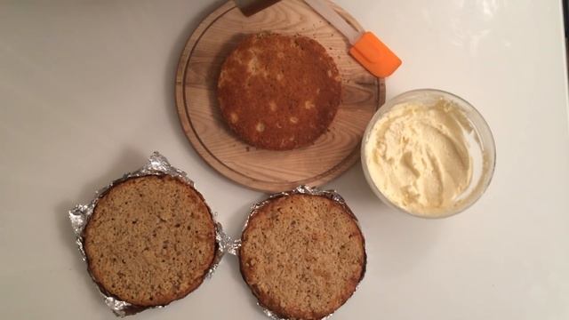 Рецепт Торта с драже и сладкими трубочками смотреть онлайн