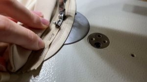 Как вшить молнию в брюки? Люксовый способ обработки изнанки. Обработка застежки на брюках и юбках.