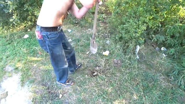 ПОХОД ЗА ГРИБАМИ В СУХОЙ ЛЕС С БРИГАДОЙ \ ГОТОВИМ КАРТОШКУ НА КВАДРАТЕ смотреть онлайн