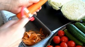 Овощечистка Tupperware с двумя ножами, то что надо, чтобы больше витаминов сохранялось на овощах. -