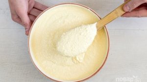 Запеканка из творога с изюмом