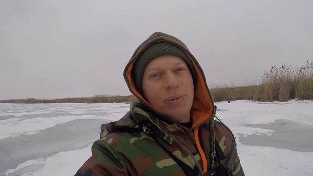 БЫЛ на РЫБАЛКЕ, а ОНА не КЛЕВАЛА | решил ОПУСТИТЬ камеру ПОД лёд, а ТАМ!... | ЗАМОР 2021 смотреть онлайн