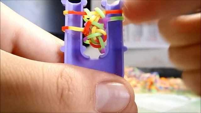 Плетение браслета из резинок#1(Французская коса) смотреть онлайн