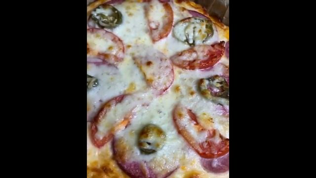 УДИВИТЕЛЬНАЯ Пицца на хлебе!) Когда хочешь домашнюю и сэкономить денег! смотреть онлайн