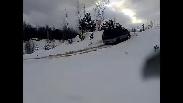 Mitsubishi L400, карьер, мокрый снег. смотреть онлайн