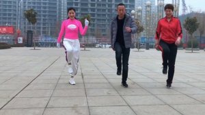 Дядя Ши улыбается и подает голос, но вам лучше не слышать #дядя_Ши