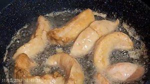 Бараньи яйца в сметанном соусе. Деликатес и очень вкусный!!