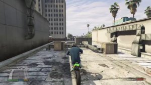 Франклин показывает как нужно ездить на мототоцикле в гта-5 😎✌️🔥