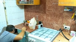 Расширительный бак стоит на полу !!