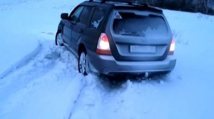 Subaru Forester in snow/Субару Форестер прет по снегу как танк!!!
